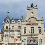 Les Toits Wifi Gratuit Vue Coeur De Historique Et Halles 公寓 *
